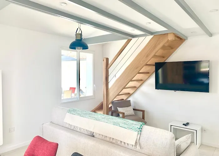 Capucine Jolie Maison Proche * La Couarde-sur-Mer