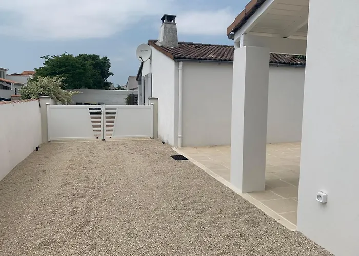 Capucine Jolie Maison Proche * La Couarde-sur-Mer